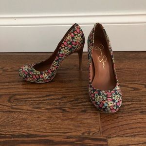 Jessica Simpson heels